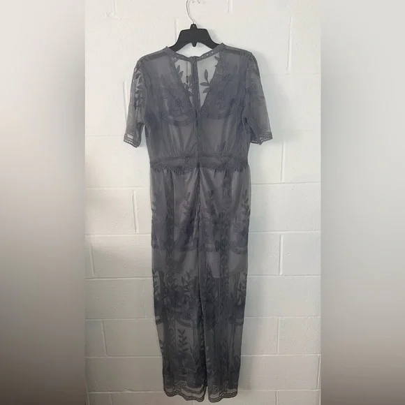 Eleter Deep V-Neck Lace Romper Dress NWT - Picture 8 of 8